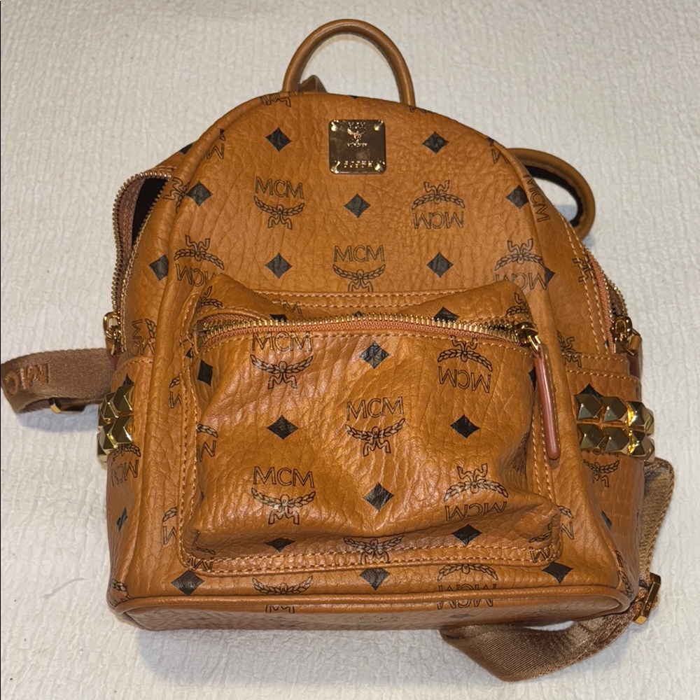 💯 MCM Cognac Backpack with Logo Pattern
